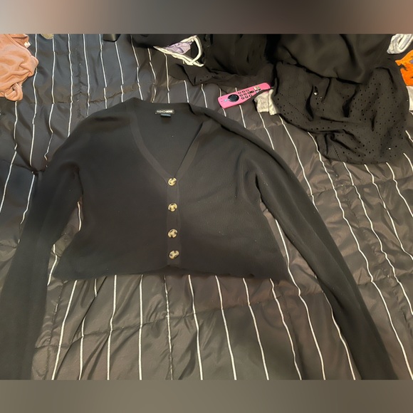 black long sleeve crop top - Picture 1 of 2